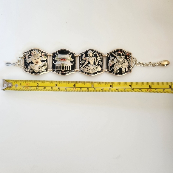 Vintage Traditional Motif Silver Tone Bracelet - Picture 11 of 12